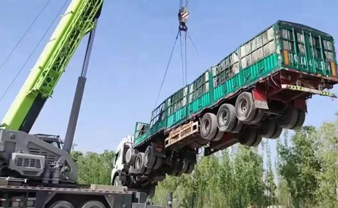 芒康道路脱困救援案例